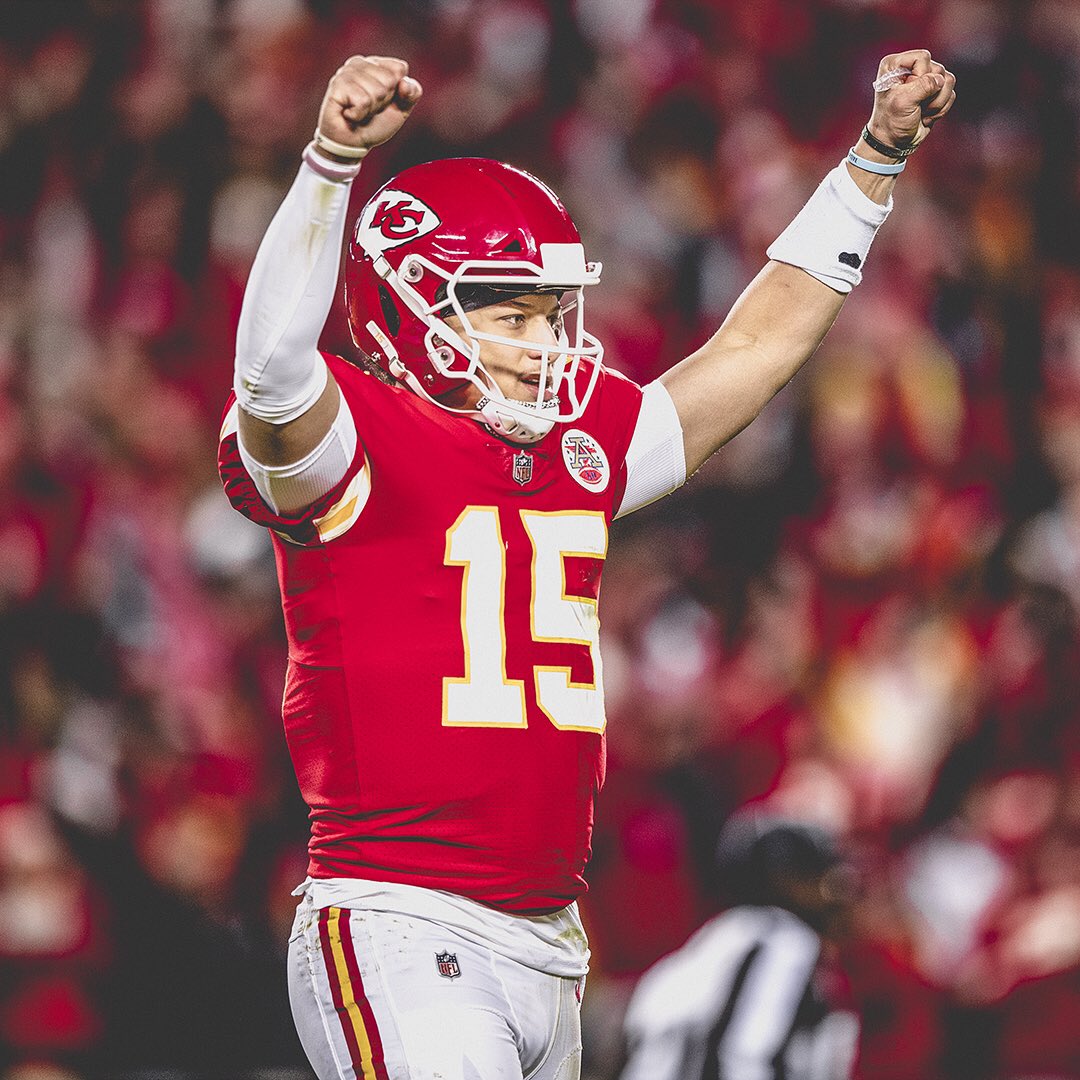 Chiefs's tweet photo. When your alma mater is in the Final Four! 👏🙌

@PatrickMahomes | @TexasTechMBB https://t.co/koR0nCNutJ