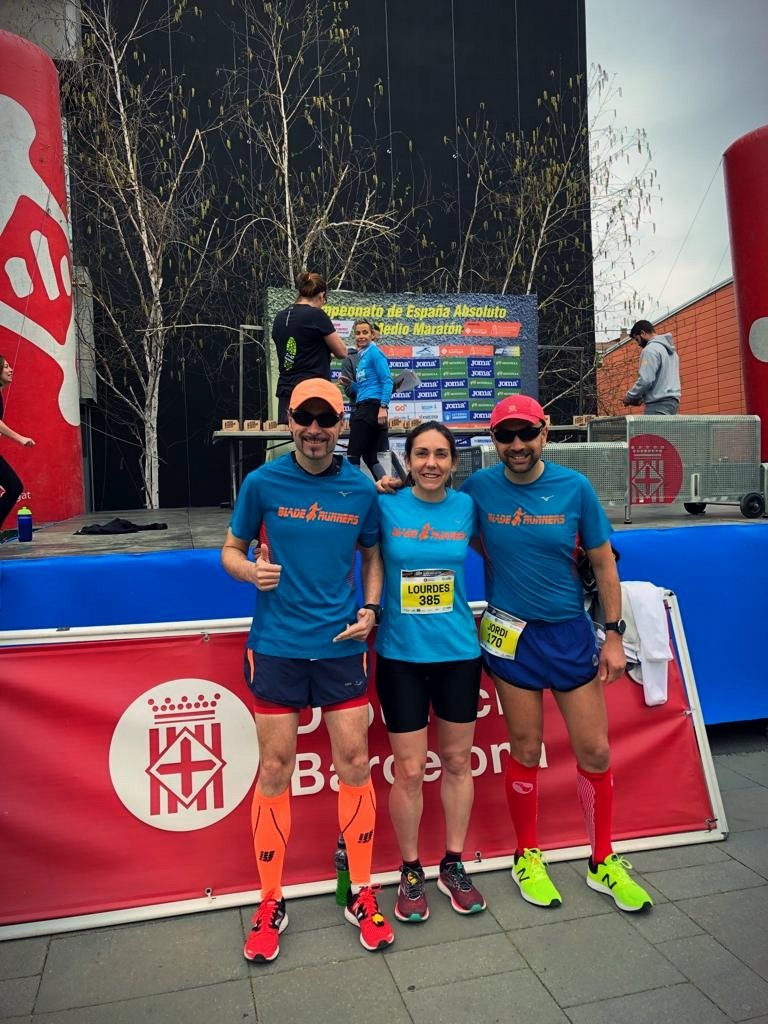 NexusGGB73's tweet photo. Visita a #SantCugat per córrer @MitjaMaratoSTC en un dia núvol i amb bona Tª, en un circuit trencacames (d+141m) que he gaudit molt i gran satisfacció pel crono aconseguit 1h27'28" 161💓 😉💪👍
Els #BladeRunners seguim gaudint més enllà de la línia de meta
Go #TimeToRun 🦄😉go! https://t.co/zUk5BFOTc9