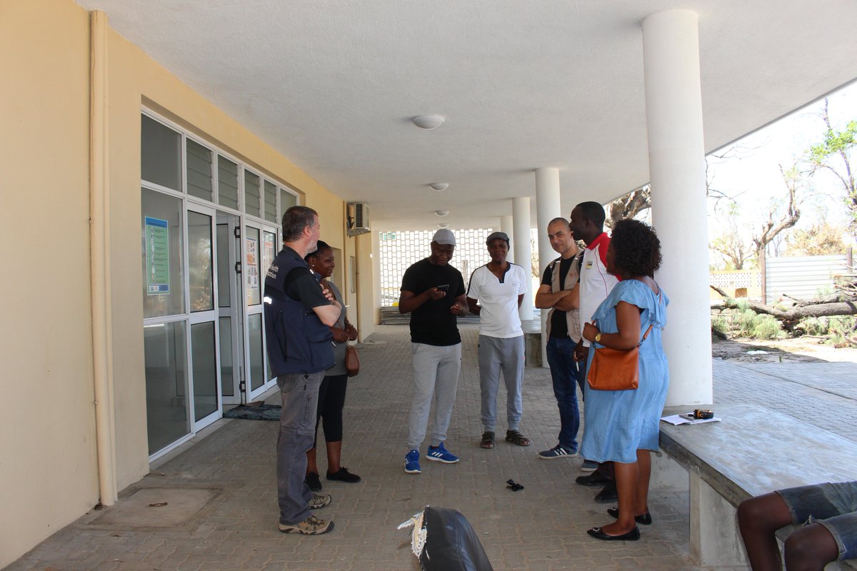 Health messages for the public are essential to help protect people’s health after a disaster. #WHO, UNICEF and local partners have developed messages on hand washing and safe food preparation for local radio led by National Institute of Communication #cycloneIdai