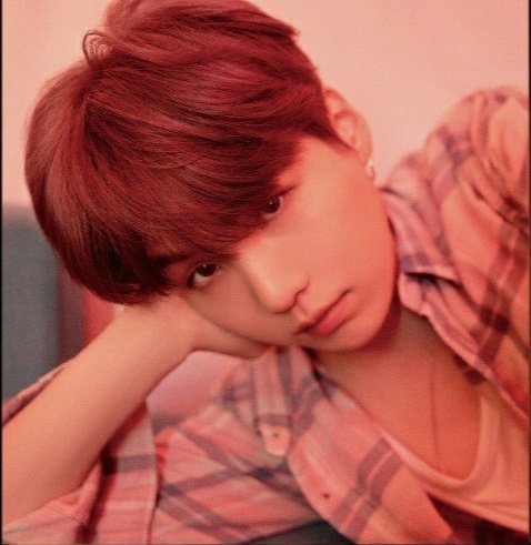 Yoongi is my world ⁷ 🐰🐱🍊 tweet media
