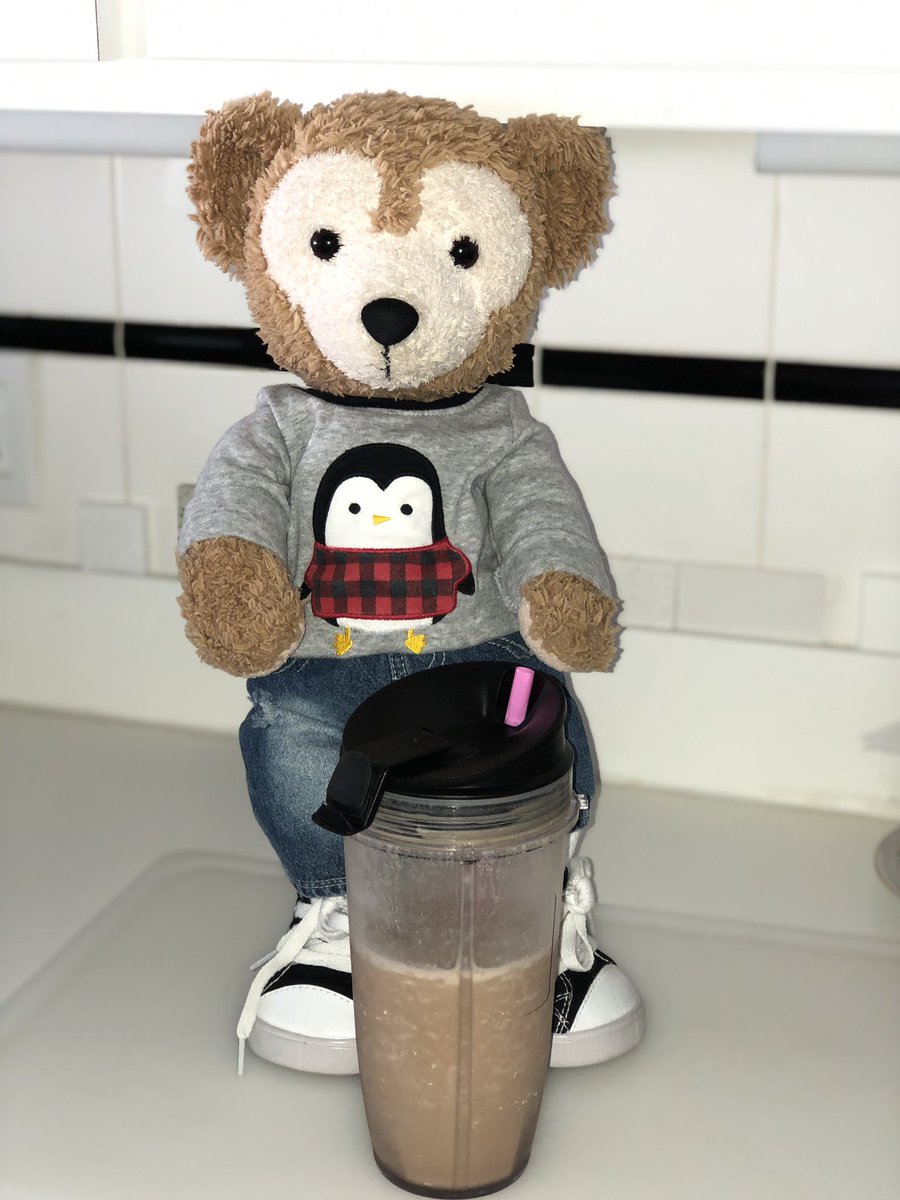 IamDuffyBear's tweet photo. Mmmmmmm! Chocolate Peanut Butter #Smoothie &amp; the pink straw didn’t make it taste funny #pinkISforGirls https://t.co/qhyb36vQ9w
