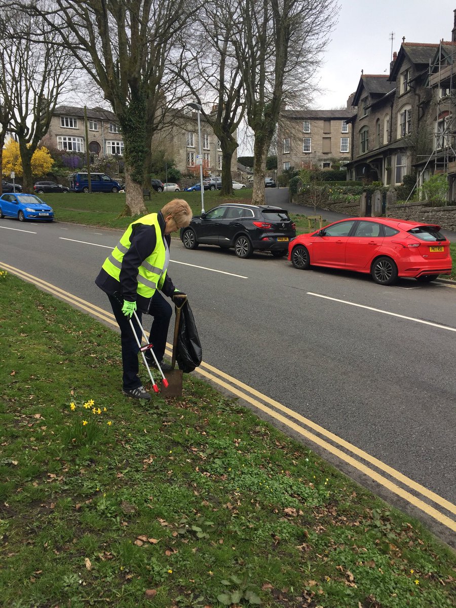 FellsideForum's tweet photo. Good turnout yesterday for  #GBSpringClean @gazettenewsdesk https://t.co/e0mBg8s765