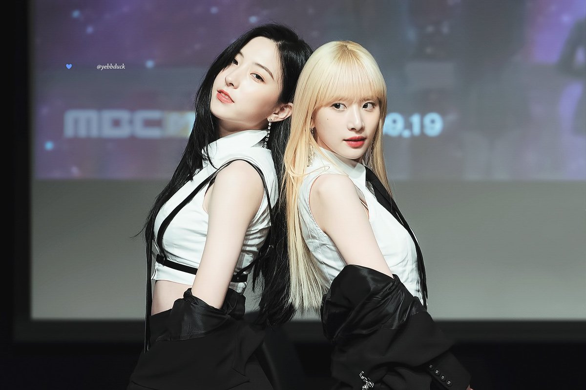 gggif_'s tweet photo. #설아 #은서 #우주소녀 https://t.co/1udMyvbXlF