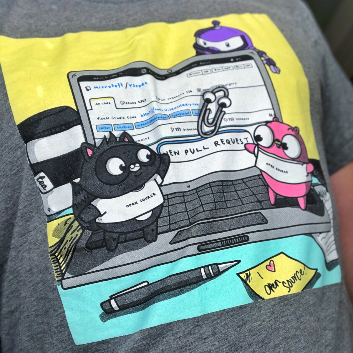 DrewWMercer's tweet photo. When it is finally feeling like Spring in NC, itโs a great opportunity to wear the 2018 @Microsoft #hacktoberfest t-shirt for making a pull request in one of their open source repos! #collaboration #iloveopensource #pullrequest #opensource #tshirt #developershirts #100DaysOfCode https://t.co/X5LupHIExd