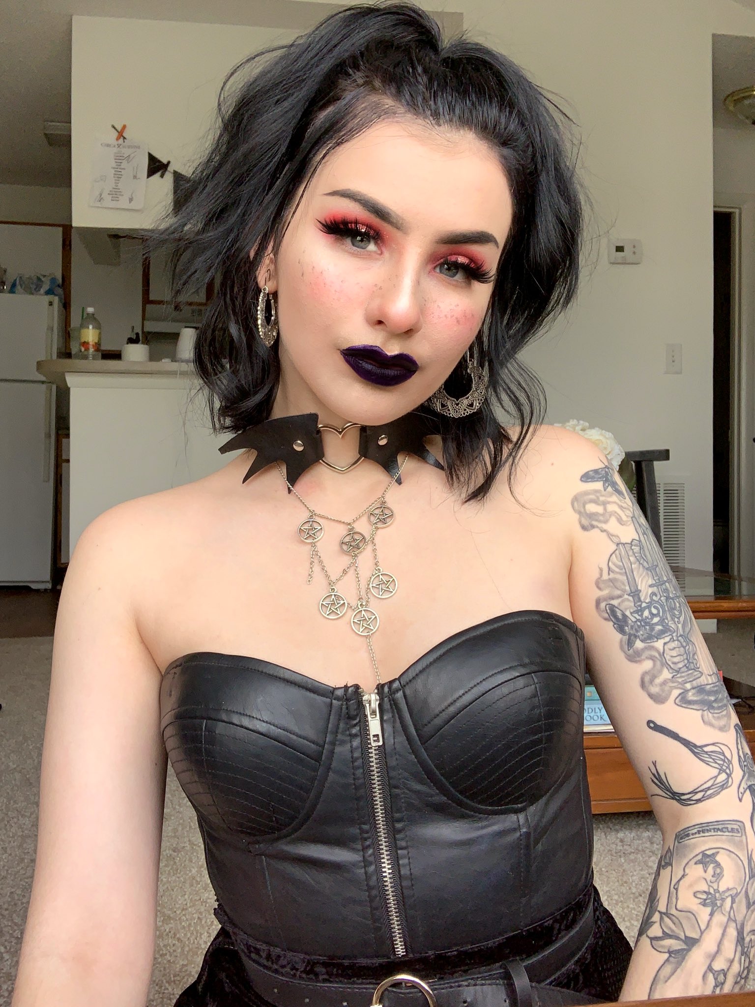 Hale on Twitter: "No titty goth girlfriend?? https://t.co/Gt. 