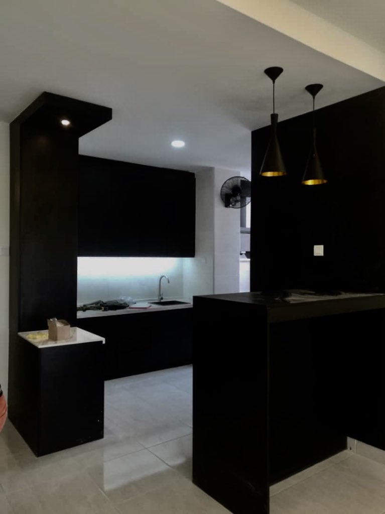 aimanizzuddinn's tweet photo. Assalamualaikum bossku bossku semua, saya dan ayah saya run bisnes kecil kecilan. Kami ada buat cabinet, plaster ceilings, wainscoting, diamond mirror dan sebagainya. 

Tak minta banyak, minta RT untuk rezeki kami. In shaa Allah, Allah murahkan rezeki kalian. 😊 https://t.co/IFiqokpSrk