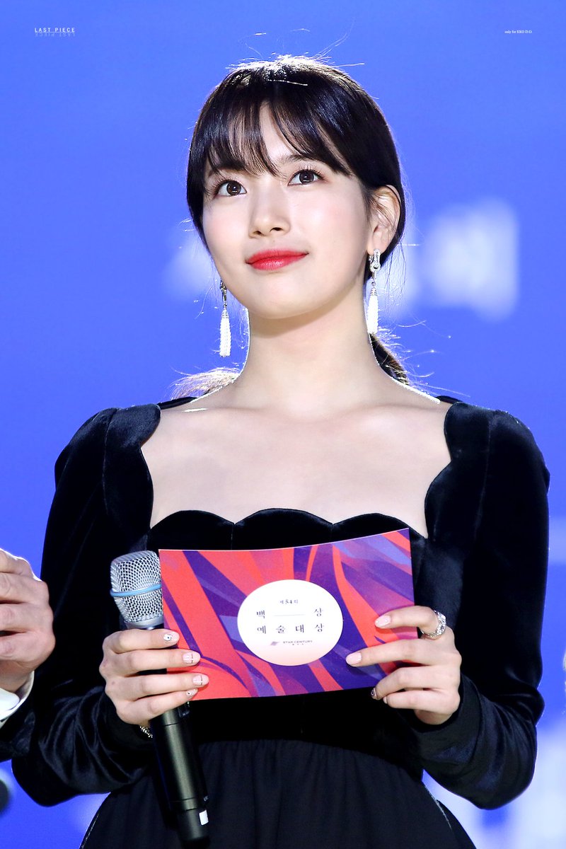 lastpiece_DO's tweet photo. 우윳빛깔 수지님... 예쁘셨어요(부끄☺💦
#수지 👸🌹 https://t.co/Po26wVHzF6