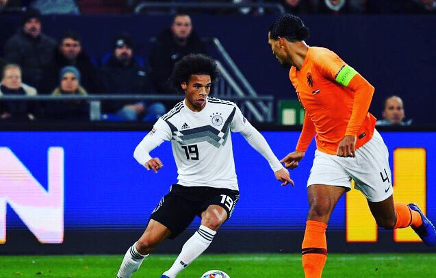 BelowPub's tweet photo. Sunday roast in Sauze d’Oulx along with the UEFA EURO Qualifiers 
3pm Wales vs Slovakia 
6pm San Marino vs Scotland
8.45pm Netherlands vs Germany 
#sauzedoulx #sauze #vialattea #sundayroast https://t.co/MsdckQE5Qr