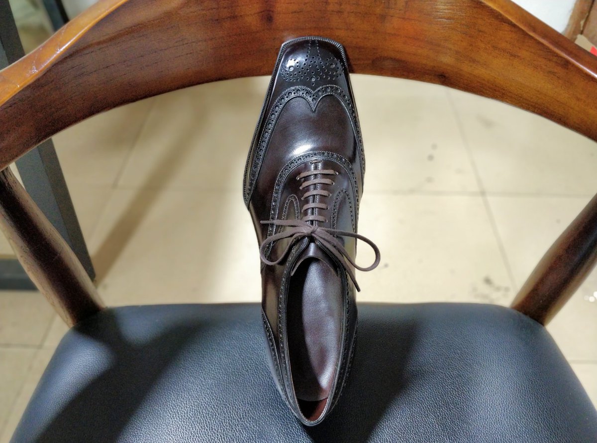 Hobu Leather Port בטוויטר 名も無きビジネスシューズ職人 ロンドンで開催された The World Championships In Shoemaking 19 に出場しました 彼渾身のフルブローグは残念ながら賞に輝きませんでしたが 私個人としては心から拍手を送りたい出来でした 今後も中国 Hobu Leather Port בטוויטר 名も無きビジネスシューズ職人 ロンドンで開催された The World Championships In Shoemaking 19 に出場しました 彼渾身のフルブローグは残念ながら賞に輝きませんでしたが 私個人としては心から拍手を送りたい出来でした 今後も中国