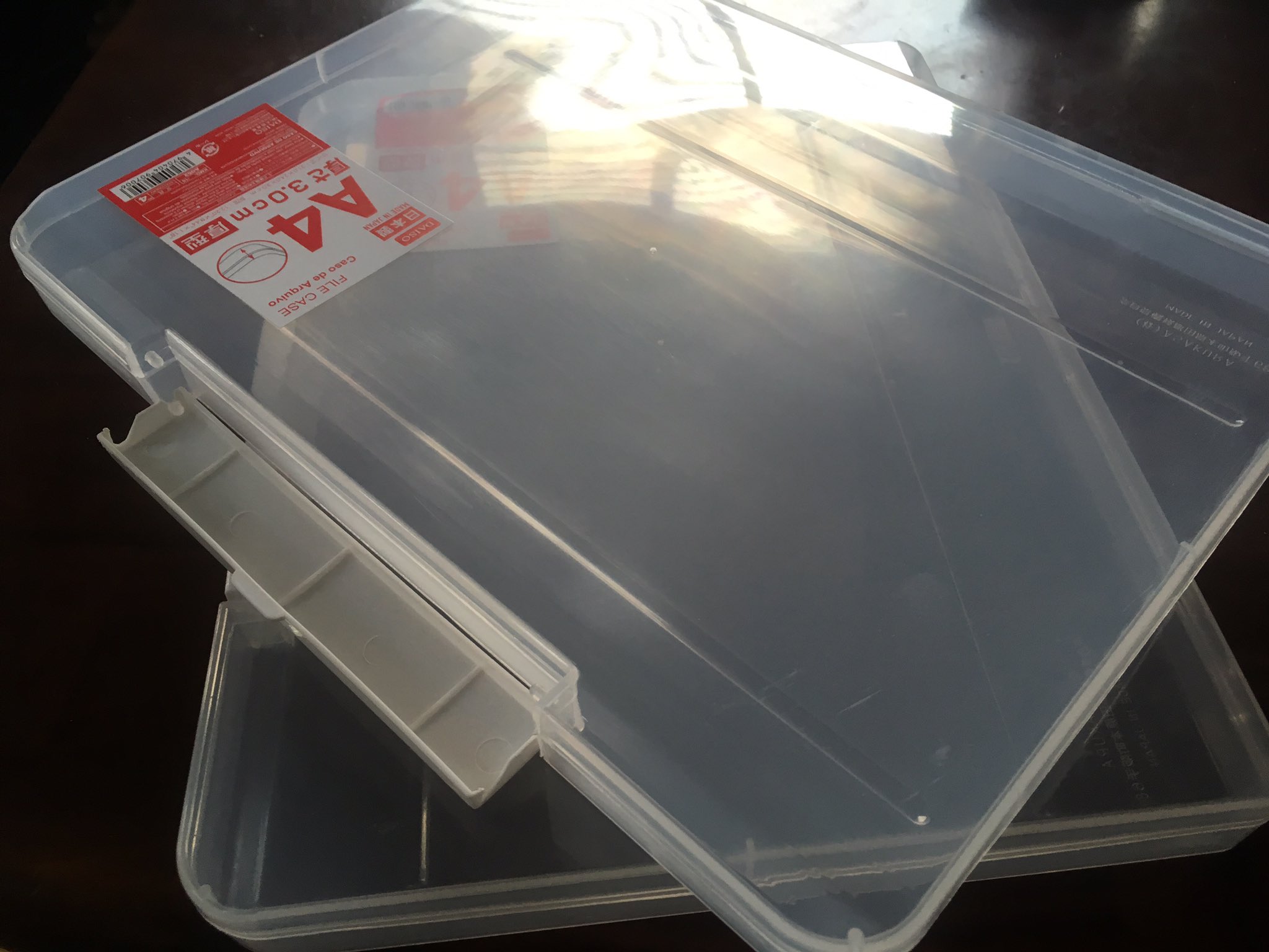 でーそん 百均のグッズ間違った使い方選手権 たいていの百均にあるa4サイズのクリアケース トミカの収納が出来る 1ケースにつき28台収納可能 84 153のランエボを収納 ダンボールに入れるよかは良さそう また 買いに行こうか ダイソー トミカ でーそん 百均のグッズ間違った使い方選手権 たいていの百均にあるa4サイズのクリアケース トミカの収納が出来る 1ケースにつき28台収納可能 84 153のランエボを収納 ダンボールに入れるよかは良さそう また 買いに行こうか ダイソー トミカ