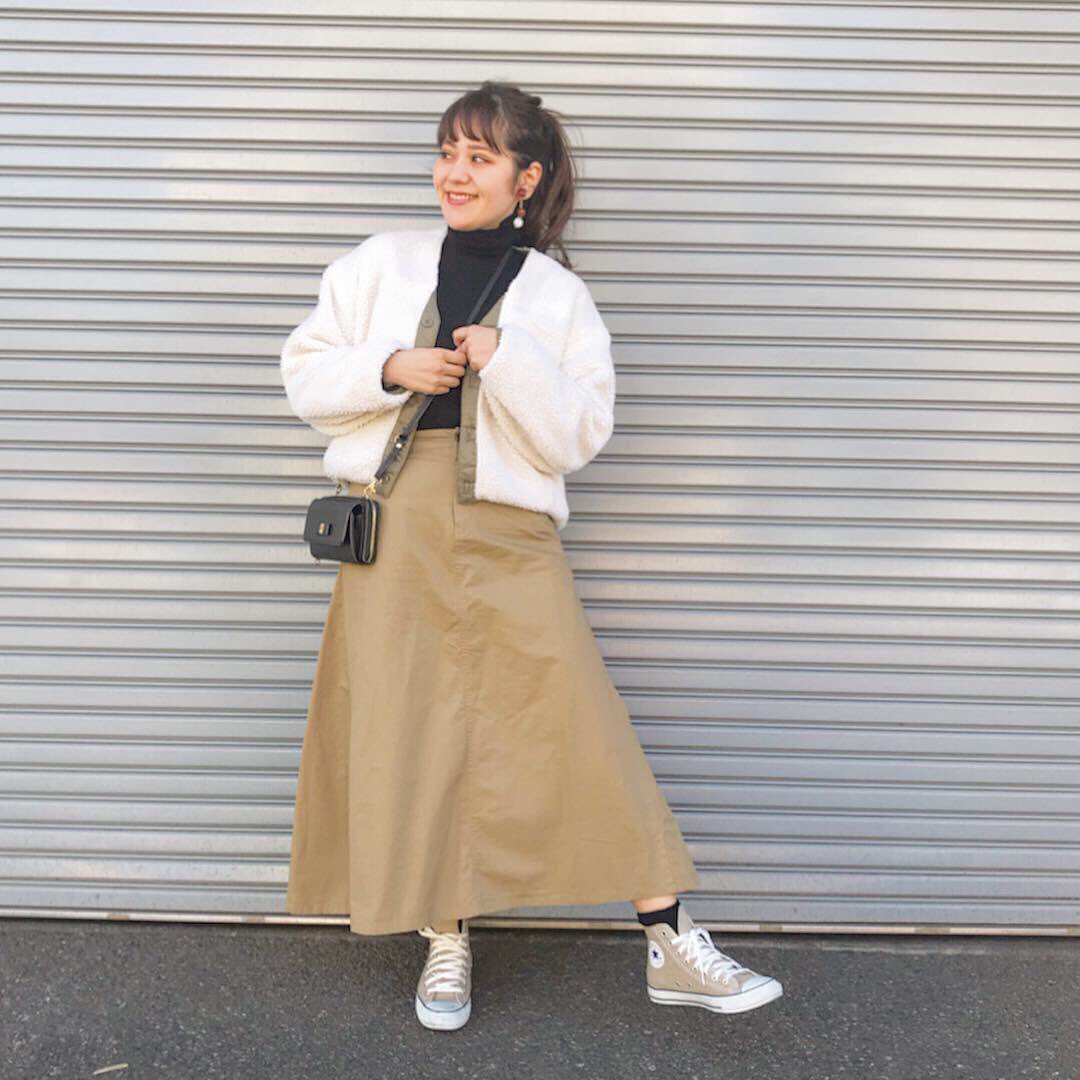 AISHAdayooo's tweet image. WHITE ✖️ BEIGE ✖️ BLACK

tops #uniqlo -XL-
outer #earthmusicandecology -F-
skirt #liveincomfort -3L-
bag #しまむら
sneaker #converse -26.5-
earring #troisbijoux