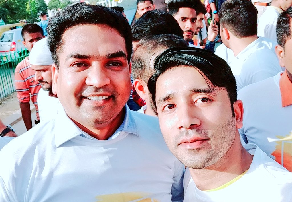 MadhavaSpeaks's tweet image. With @KapilMishra_IND Bhai at CP
#AbkiBaarPhirModiSarkar
#AbkiBaar400Paar
#abkibaarfirmodisarkar
#ModiFor2019
#ModiHainTohMumkinHain
#मोदी #चौकीदार
#मैंभीचौकीदार #मैं_भी_चौकीदार_हूं