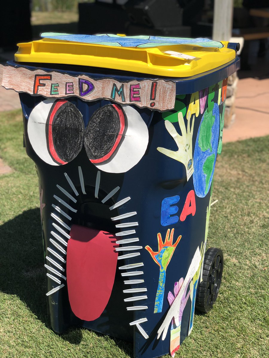 students4H2O's tweet photo. Recycle bins like you’ve never seen them before 😍💙 Sharing for today’s #earthtweet! #waterfest2019 https://t.co/E0oRihut0U