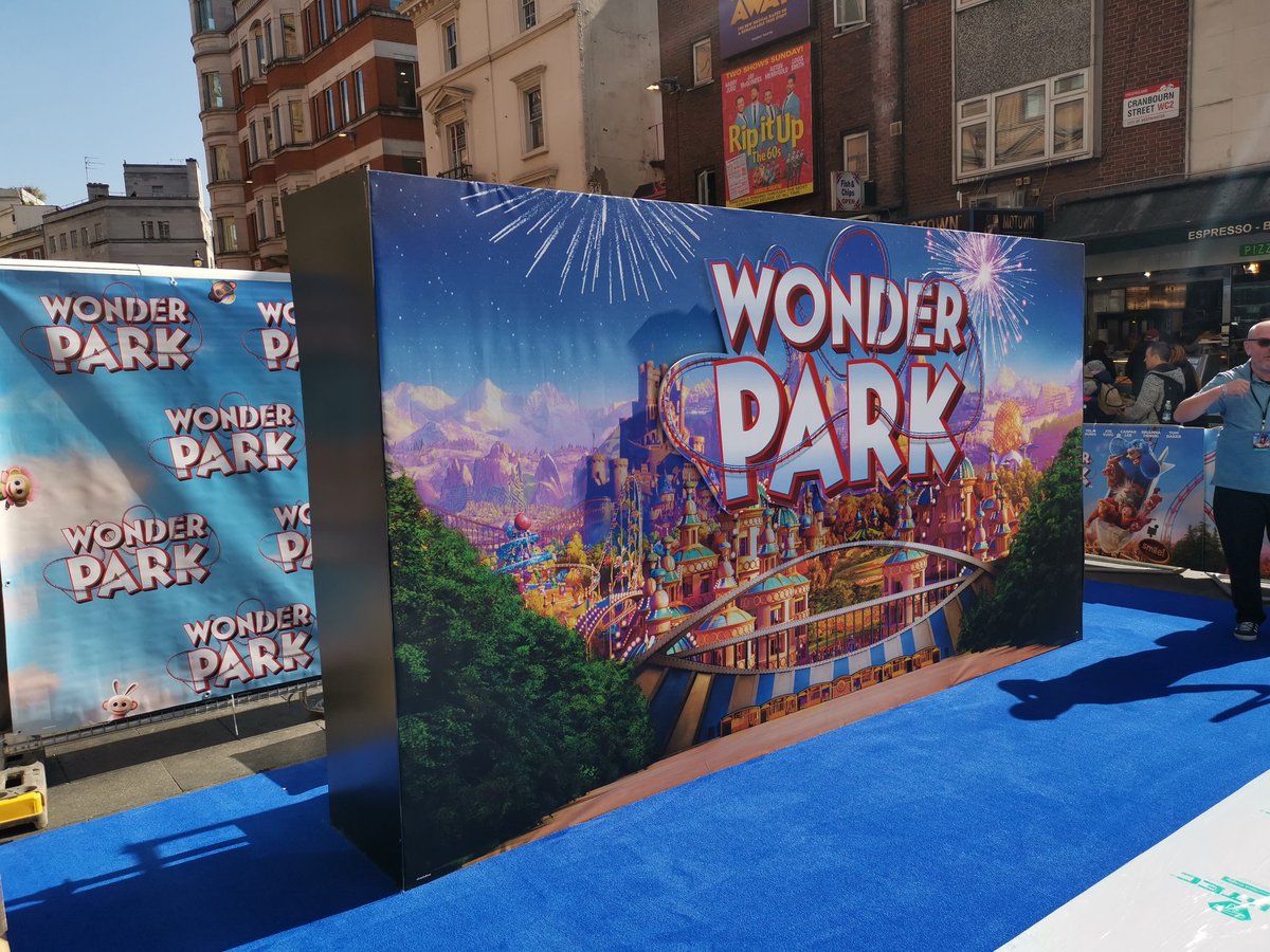 CapitalBarriers's tweet photo. Sunny Sunday in Leicester Square #WonderPark #paramountfilms #eventprofs #events #SundayThoughts #nickleodeon #vueentertainment #vue #barrierman https://t.co/RI8WYDEQj2