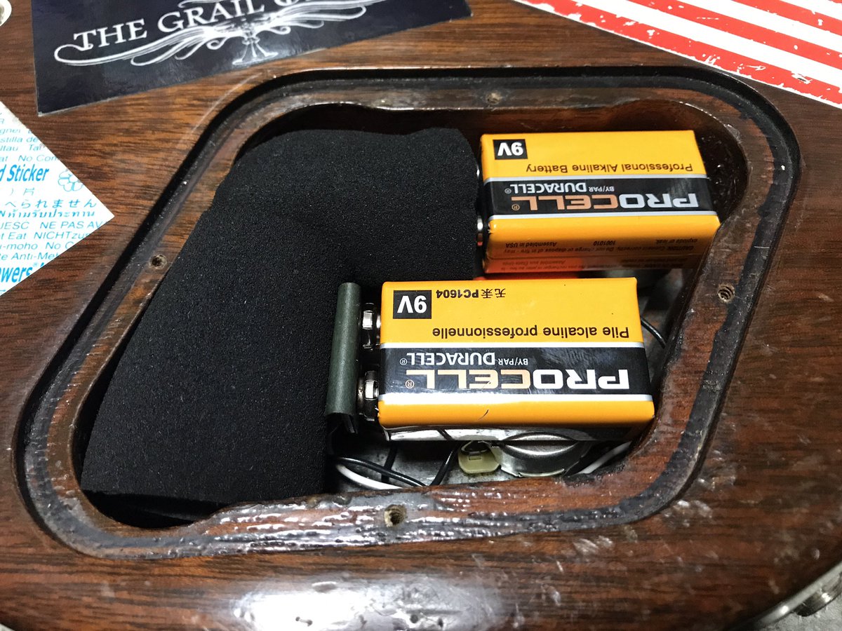 SDMF_Inc's tweet photo. Before
EMG 18V Mod
↓
After
EMG 18V Mod
CTS 25k A
CDE Sprague Oreng Drop
(716P 0.1μF 400V)
@EMG_PICKUPS
#EMG #EMG18V
#18V #18VMod
#CTS #CDE
#SpragueOrengeDrop
#OrengeDrop
#BeforeAfter #Before
#After #Guitar #ギター
#ポット #コンデンサー
#コンデンサ #オレンジドロップ https://t.co/2Ogbl3Oe4g