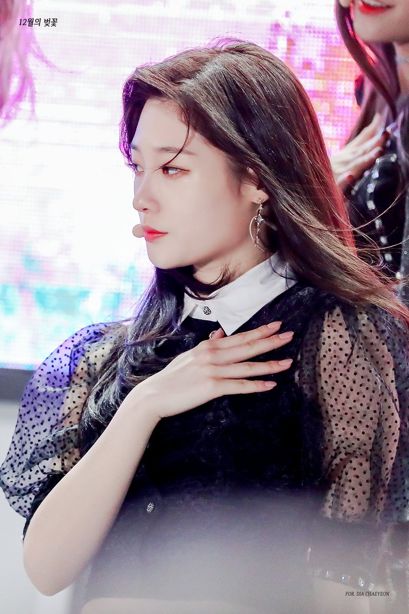 19971201_JCY's tweet photo. 190323 명동 버스킹
#다이아 #정채연 #DIA #CHAEYEON
@dia_official https://t.co/deZSrzoQAa