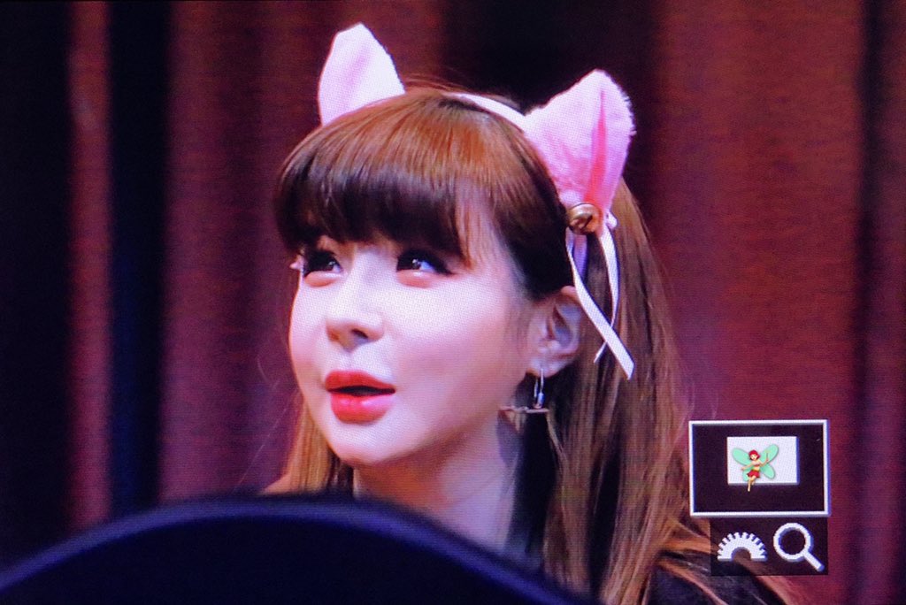 Firefly0324's tweet photo. 190324

#박봄 
#bom 
#PARKBOM https://t.co/pj3QvpgWqy