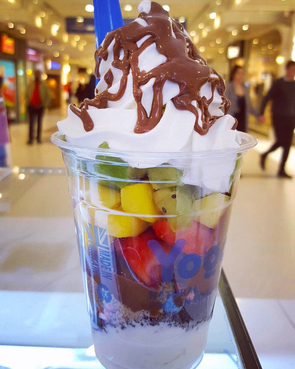 HelloYogoo's tweet photo. It’s Sunday! Treat yourself to a YogFru - Yogoo!’s healthy and incredibly tasty brunch 😋😍 #helloyogoo #experienceyogoo #yogfru #frozenyogurt #frozenyoghurt #froyo #woking #surrey #london #healthyfood #lifestyle #likeforlike #uk #yummy #tasty #delicious #sweet #dessert #fit https://t.co/VLCzTVhsUb