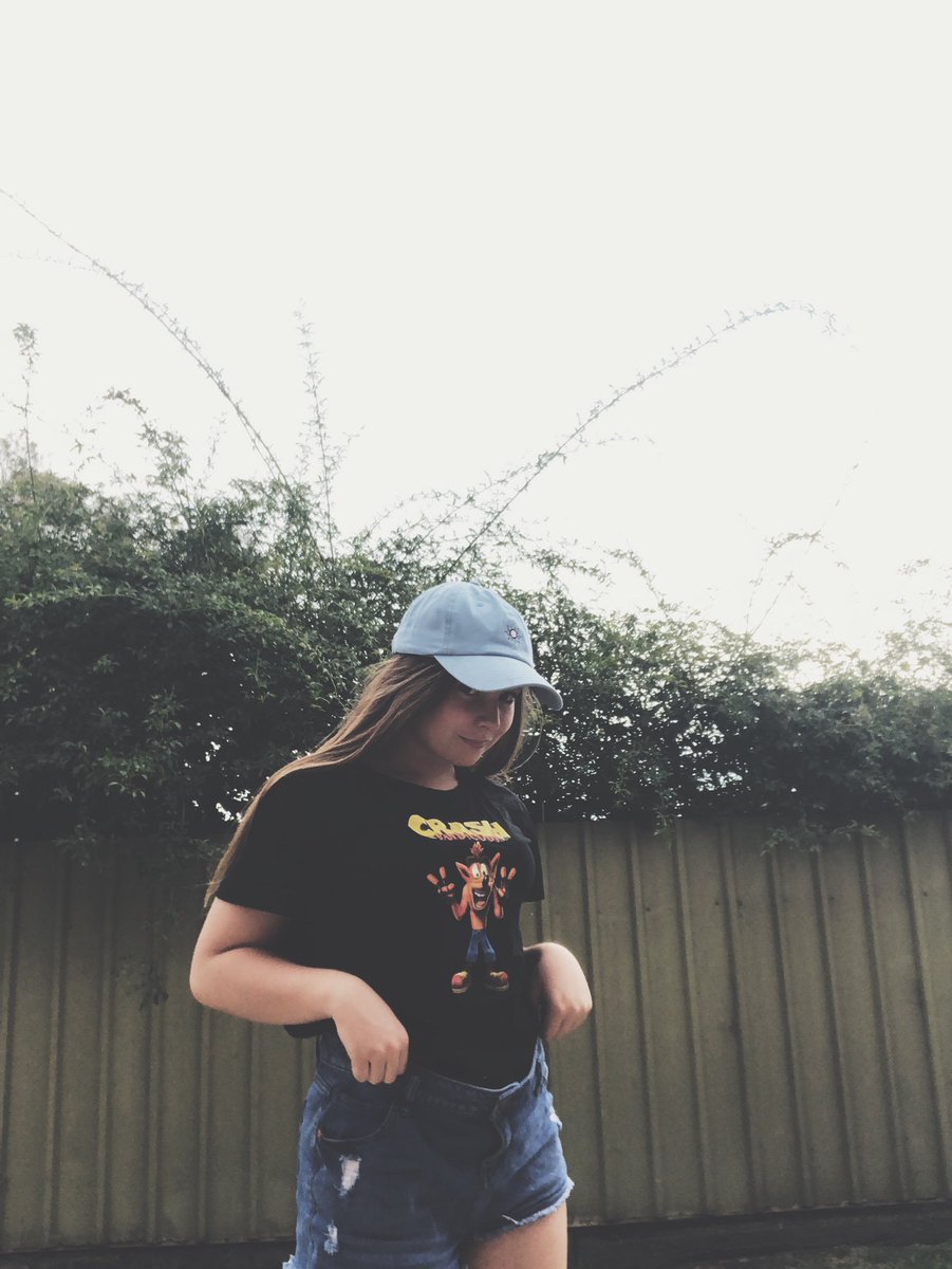 lucy_goodfellow's tweet photo. Don’t let anyone, ever , make you feel like you don’t deserve what you want ♡
— Favs Tagged.
So glad to hear that 10% of the earning from @sand_cloud go towards saving the marine. Go get this awesome hat from there amazing site! #savethefishies #model #ootd #outfitoftheday #look https://t.co/wZ8G6gufdr
