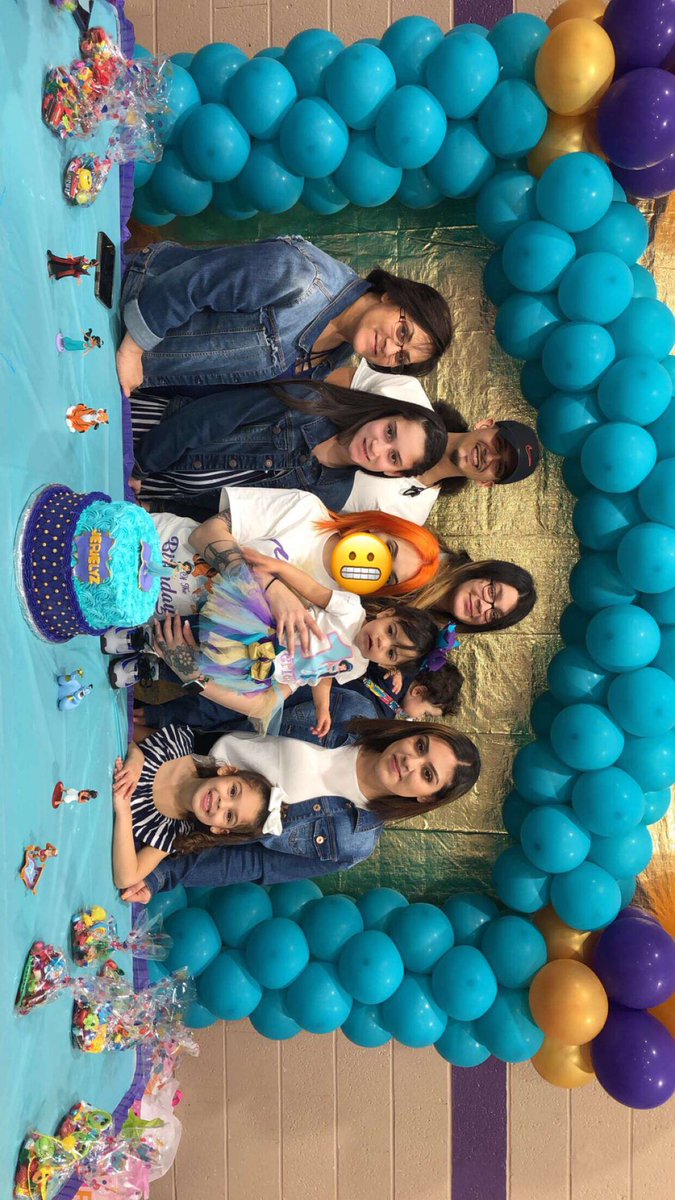 Lalala_Soniaa's tweet image. Friendssss and family 🤞🏻❤️ #LoyalASF