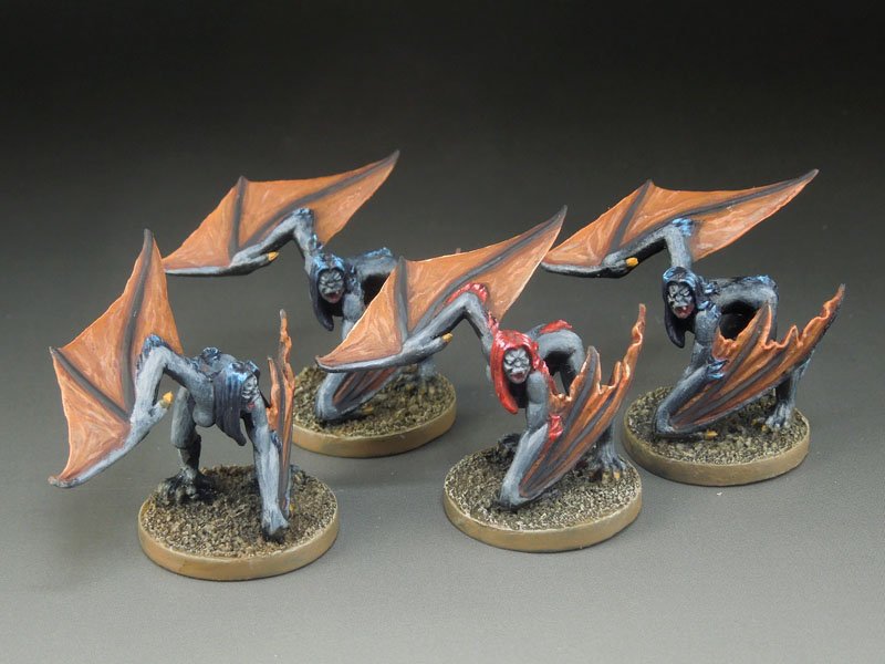 秀太郎 ディセント拡張セットのトロール沼 塗り終わりました ロガンナは目が大きくて塗りやすかったのでハイライトも書き込みました 10体程度のミニチュアが色々入ってる箱が私に合ってるんでけど ディセントくらいしか見つけられません そういう