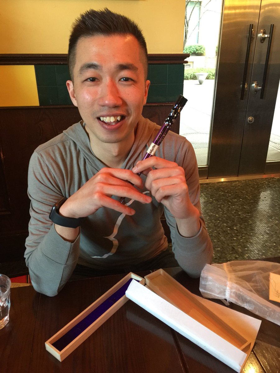 SupportRocker's tweet photo. *ジャッキーさんブランチ会御報告①*ワールド所感のほか、スケート記者となった経緯、仕事の魅力、これから目指すものなどについて熱く語ってくださいました。40名ほどのかたが参加され、心のこもったギフトにもにっこり喜んでくださいました。@rockerskating https://t.co/jaJ2LdJsP6