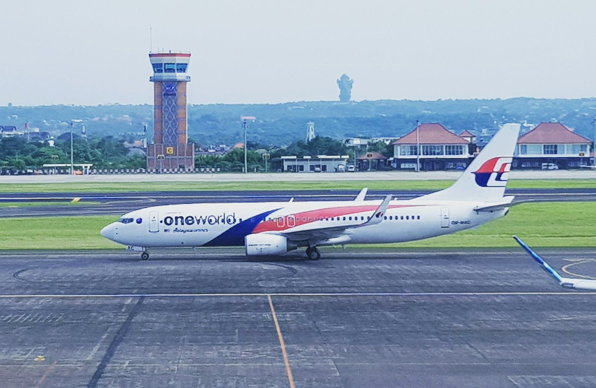 yat78's tweet photo. What that I waited for when travelling back to Malaysia from oversea is to hear the " For Our Visitor Selamat Datang to Malaysia, For Malaysian Welcome Home" 
#malaysiaairlineberhad #mab #proudtobemalaysian https://t.co/lHozlunUQJ