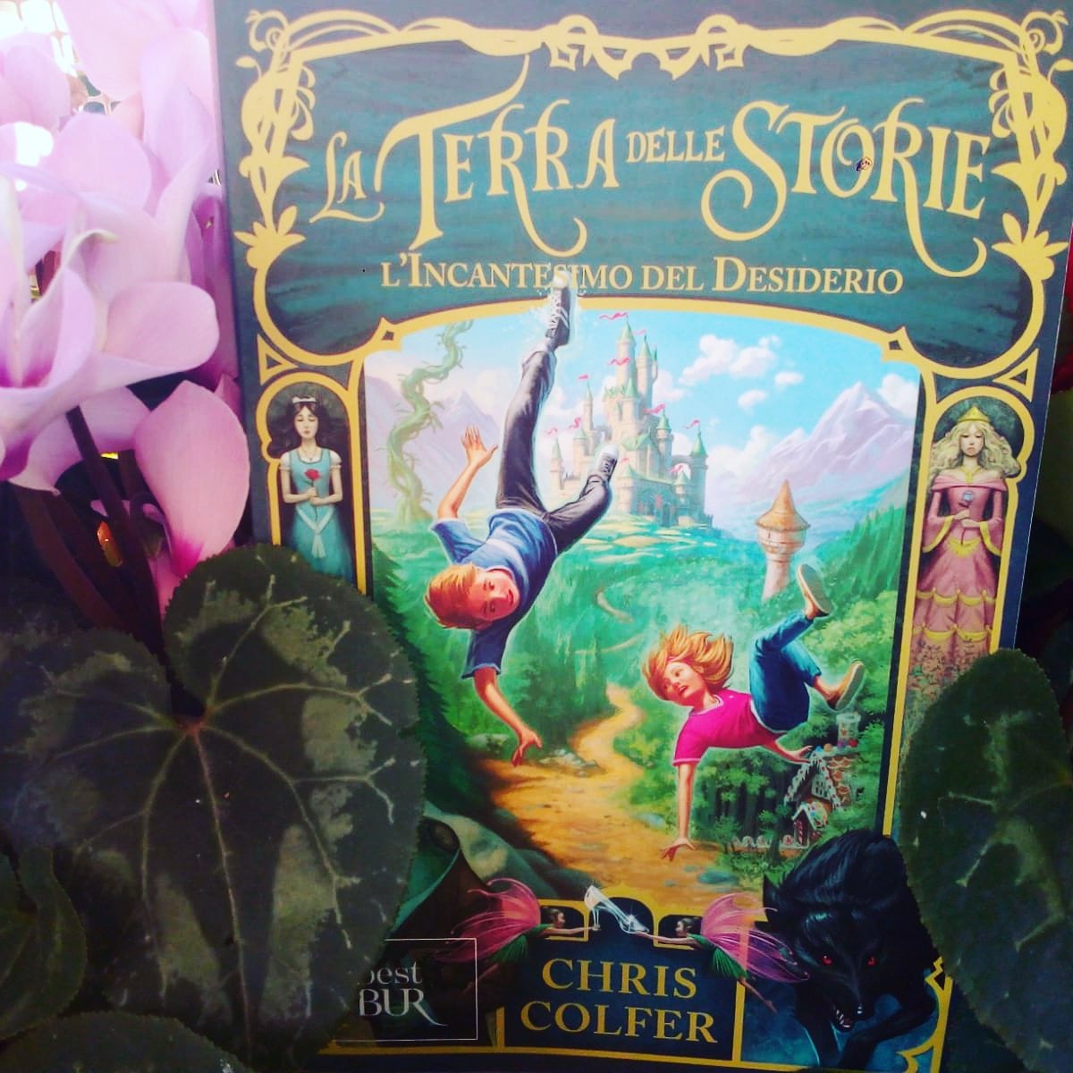LeggereD's tweet photo. L'incantesimo del desiderio - Recensione di Mysticmoon

Un viaggio fantastico in una terra magica

Blog: https://t.co/U0hy46XDTB

#leggerechepassione #books #libri #fantasy #romanzo https://t.co/WBbN0UEL7S