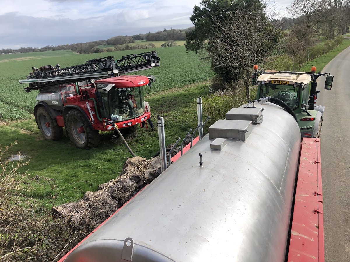 PriceJock's tweet image. Quick refill and off. @HORSCHUK @airbubblejet 2nd pass of 26,0,0,13 @Yara_UK #Nsensor #rooksnestestates