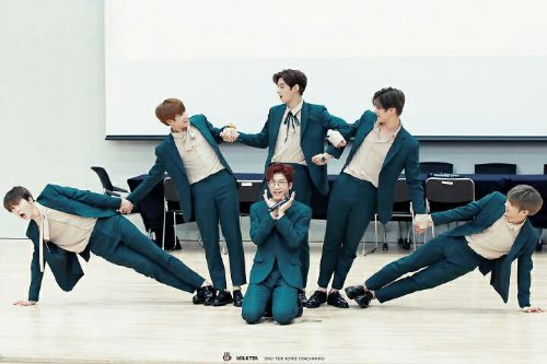 myungjun_9435's tweet photo. @MTVChart @offclASTRO @ArianaGrande ASTRO.. 😍😍😍😍 #ASTRO #아스트로 #MTV_Chart @offclASTRO https://t.co/dkJNTcIg6K
