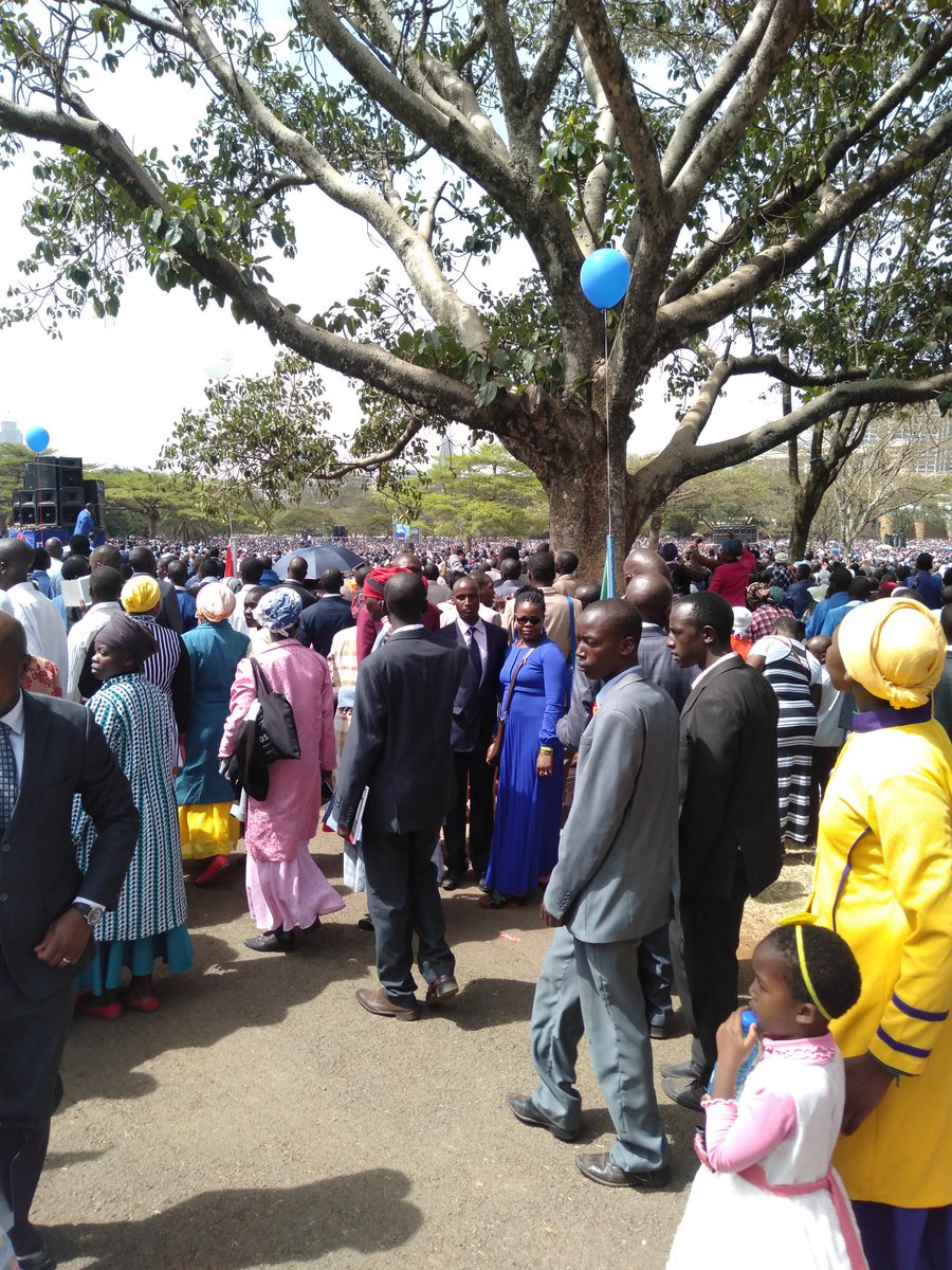 SamsonAmunyo1's tweet photo. NAIROBI PLEASE The MIGHTIESTS PROPHETS OF THE LORD DR DAVID OWUOR IS IN CENTRAL PARK RIGHT NOW.PLEASE RUN.#FinalRepentanceCall. https://t.co/9QrespfqUj