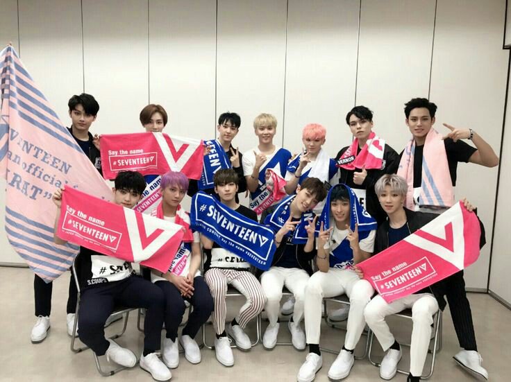 kitikati_27's tweet photo. @MTVChart @GOT7Official @pledis_17 #SEVENTEEN #세븐틴 #MTV_Chart @pledis_17  MIS SEVENTINOS SON PURO ARTE Y VISUALIDAD , ahre 😂❤ https://t.co/AMRoZIvBua
