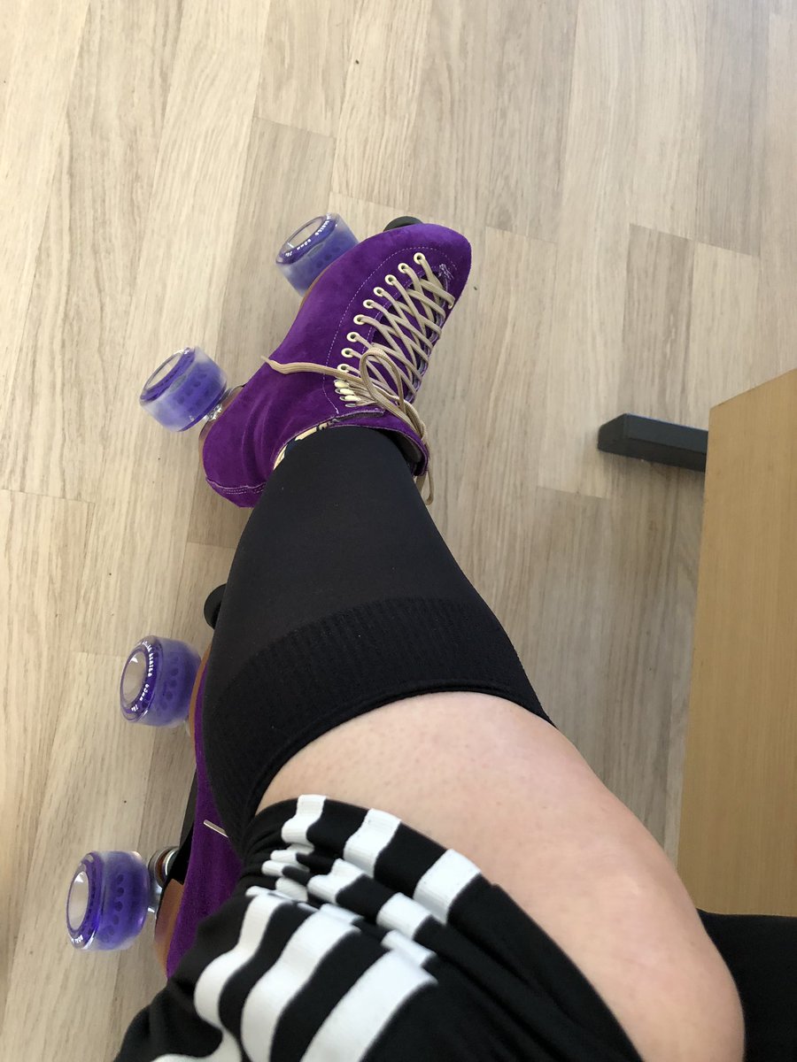 EvolveBN's tweet image. Ready for #rollerskating in my new #MoxiLolly skates designed by #EstroJen of the fabulous #Moxi skate team. Excuse my not so glamorous pop sock 🧦 😂 have a great Sunday everyone ☀️