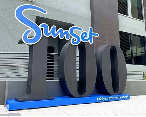 BewitchedSerial's tweet photo. Happy 100th birthday of @SunsetStudiosLA & @sunsetgower of #100yearsofentertainment , to our best memories in Sunset Studios LA, filming our TV Show #BewitchedSerial https://t.co/kc3tbq0Rb2