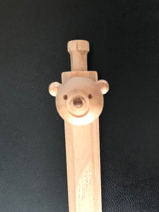 かけるちゃんのインタビューコーナーの自画像(?)こんな感じのでって編集さんに送ったらまさかのペンそのまんまでお茶吹いたw 