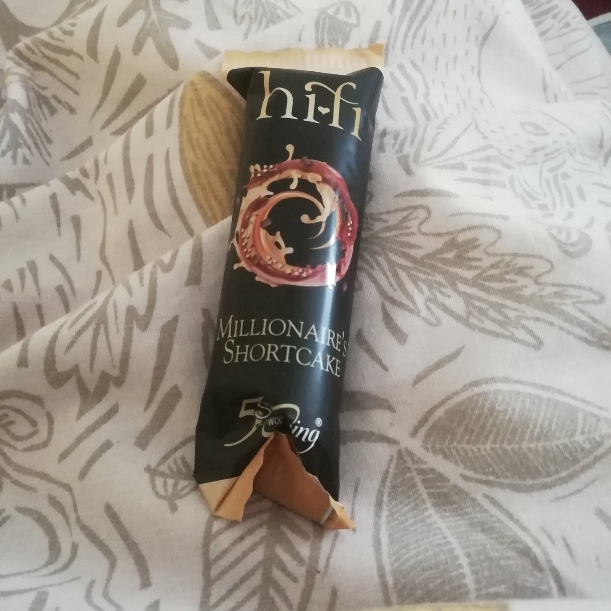 s6floozy's tweet photo. When a care assistant comes in and says... 'I thought you might like to try one of these'
Thanks Kirsty!
#SlimmingWorld 
#HiFiBars 
Aren't people lovely? https://t.co/6wYalXyqZ1