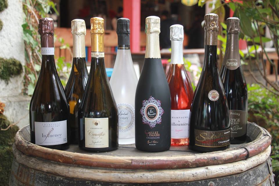 #PrintempsdesChampagnes coming soon ! Dans 3 semaines, nos #dégustations et #masterclass pour le #Printemps des #Champagnes 2019 ...
On sunday 14th april, #wine profesionnals will be welcome for our oak-aged cuvées #tastings 
> Reservation : champagnesdecreateurs.fr