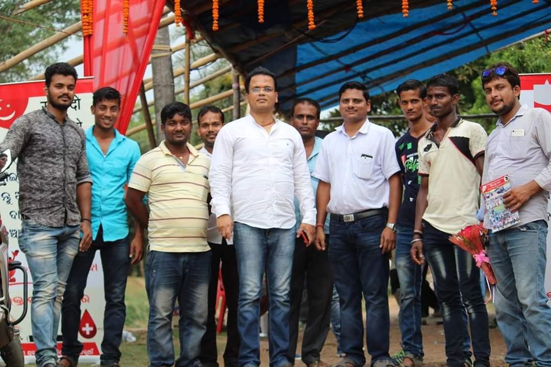 Deepak33312370's tweet photo. #ଯୁବ_ଶକ୍ତି_ର_ବିକାଶ
#ସମାଜ_ର_ବିକାଶ
ଟାଙ୍ଗୀସାଲେପୁର ର ସ୍ବାର୍ଥ ସ୍ବାଭିମାନ ଓ ବିକାଶ ପାଇଁ, କେବଳ ବିଶ୍ୱରଞ୍ଜନ ଖଟାଇ,
#ବାପି_ଖଟାଇ
@CMO_Odisha @Naveen_Odisha @pranabpdas @debashish_mla @DrArunsahoo @Pranab3333 @DilipRayOdisha @BJD_IT @BYJD_Odisha @Naveen_FanClub @NaveenismOdisha @NaveenFan1 https://t.co/XzhVgpA2mV