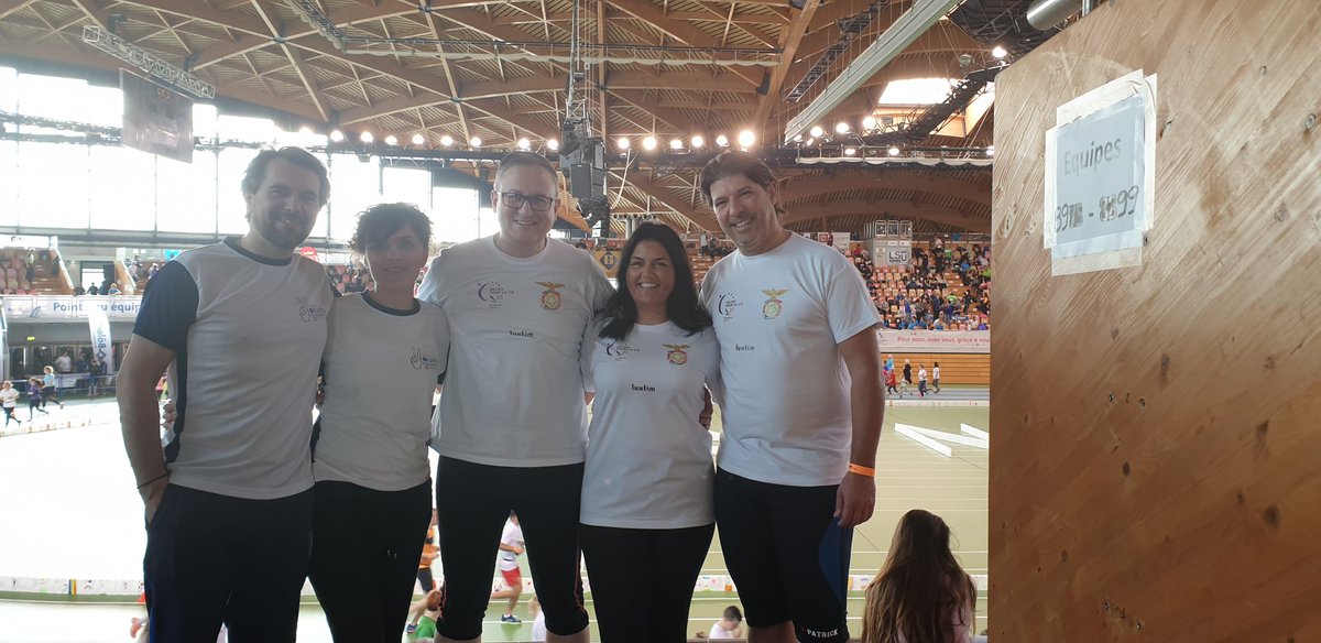 loopo3571's tweet photo. #Relais2019Lux ma que bella familia... https://t.co/IxuPA3Bcxy