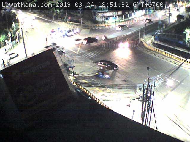 lewatmana's tweet photo. CCTV LewatMana: Perempatan Abdul Muis https://t.co/6ZqbwPBted https://t.co/7X59axwIAv (via @lewatmanacom)