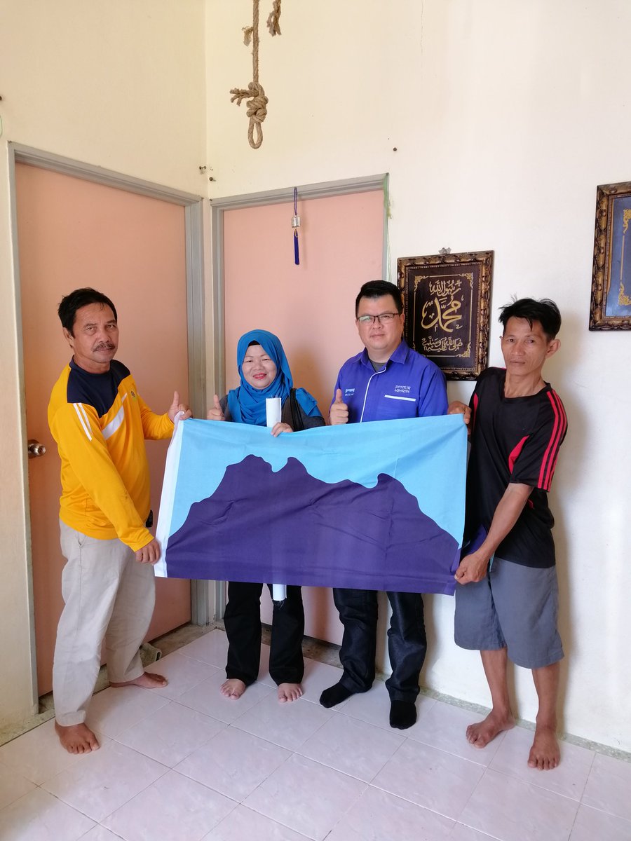 FerlitaUbara73's tweet photo. Kami kembali lagi selepas 3 berkunjung ke tempat ini...Kali ini bersama atas nama perjuangan... #UpkoLibaran #Peringkat4 @PeterJrNaintin https://t.co/JQmvnCzj4i