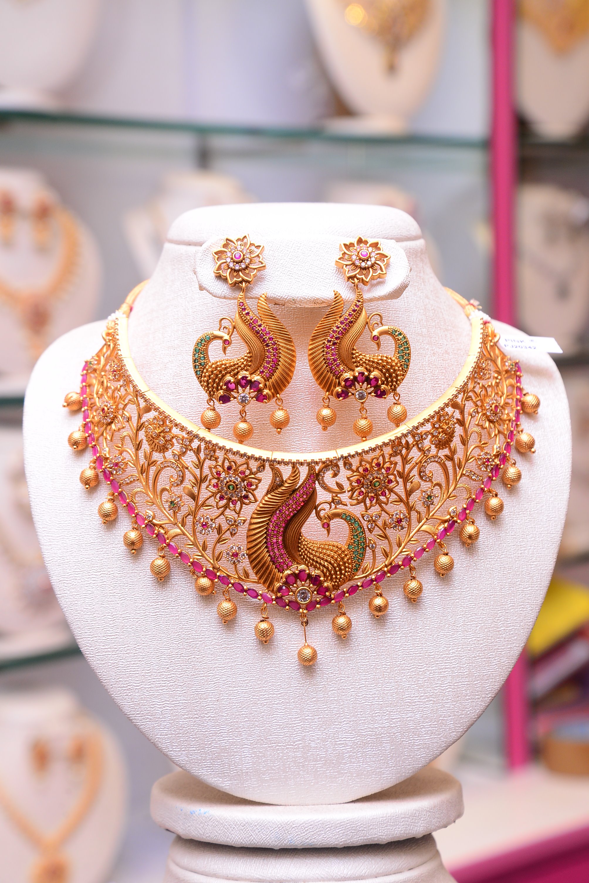 Pink fashion jewelry outlet