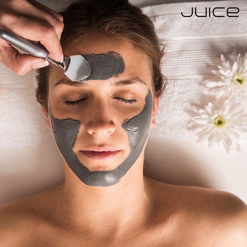 Juicesalon's tweet photo. Glowing skin requires devoting some time and effort, specially during changing season. Get your timely facials done at #JuiceSalons. Call 022 6793 4581 for appointments or drop in a message
.
.
.
#juicesalonindia #juicevashi #juicebranches #juicelove #juiceblog #facials #skincare https://t.co/1wmKbuIeWA