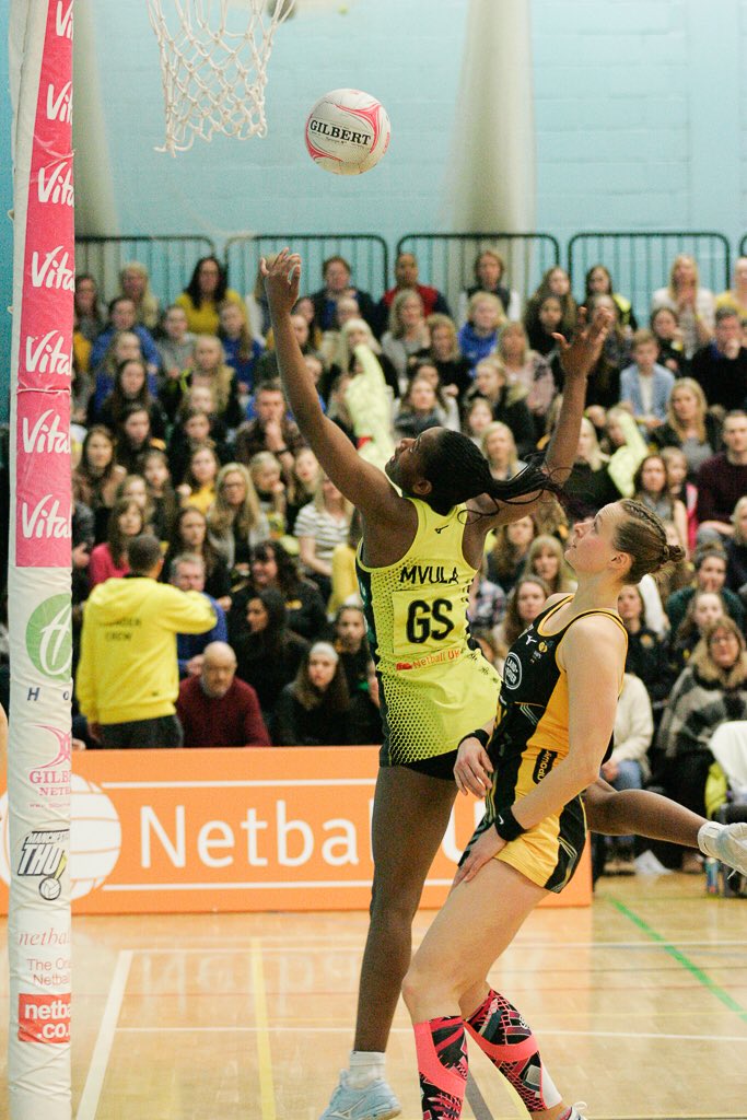 thundernetball's tweet photo. ๐ธSome snaps from last night! #THUvWASPS
Photo credit: Mark Pritchard & Eliza Morgan https://t.co/Eazuwdmjap