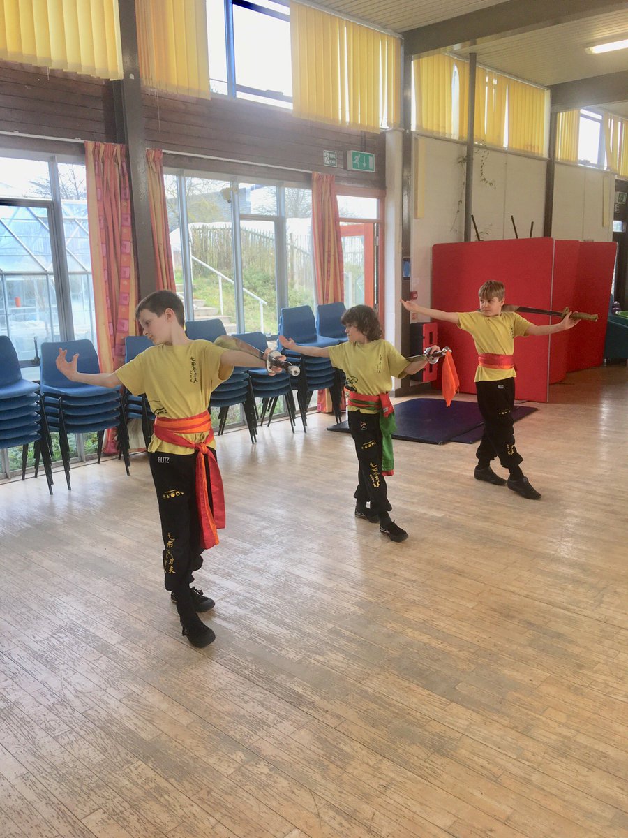 CYKFu's tweet photo. Flashing blades at CYK juniors today #cykkungfu #kungfu #kids #active #sudbury https://t.co/TK9EXJFTOT