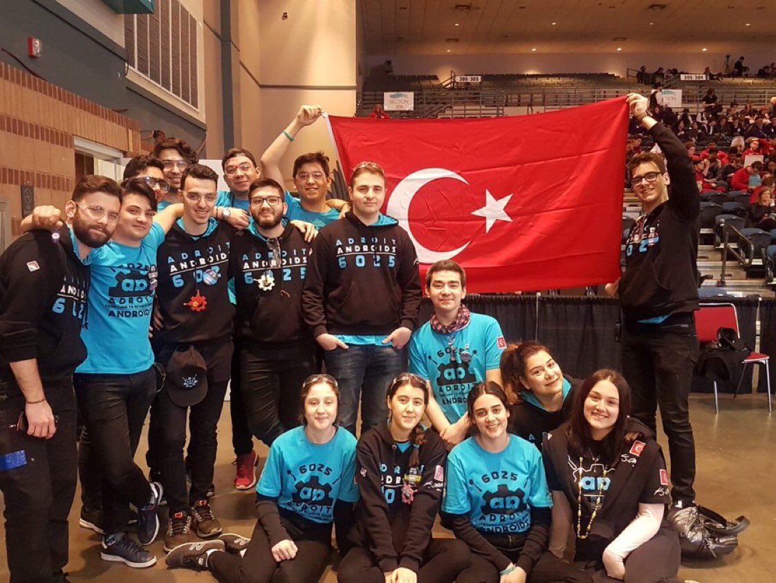 bahcesehir_k12's tweet photo. Bahçeşehir Anadolu Lisesi robotik takımımız @AdroitAndroids New Orleans‘daki turnuvada ‘’Engineering Insperations’’ ödülünü alarak, Nasa tarafından 5000 $ sponsorluk desteği ile Houston Dünya Şampiyonası’na katılmaya hak kazandı. Tebrikler gençler! ⭐️🏆👏🏼 https://t.co/ZH3JV0hPZ2