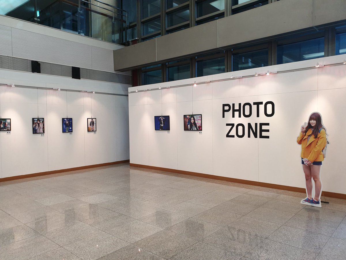 이틀동안 예원이의 수많은 이름다운 순간들을 다시 되돌아볼 수 있어서 행복했습니다. 전시회 열어주셔서 감사하고 팔복님을 비롯하여 열일해주신 스탭분들 모두 수고 많으셨습니다 🙇‍♂️🙇‍♂️🙇‍♂️
#여자친구 #엄지 #Umji #엄지전시회 #Adorable <a href="/adorableumji/">Adorable</a>