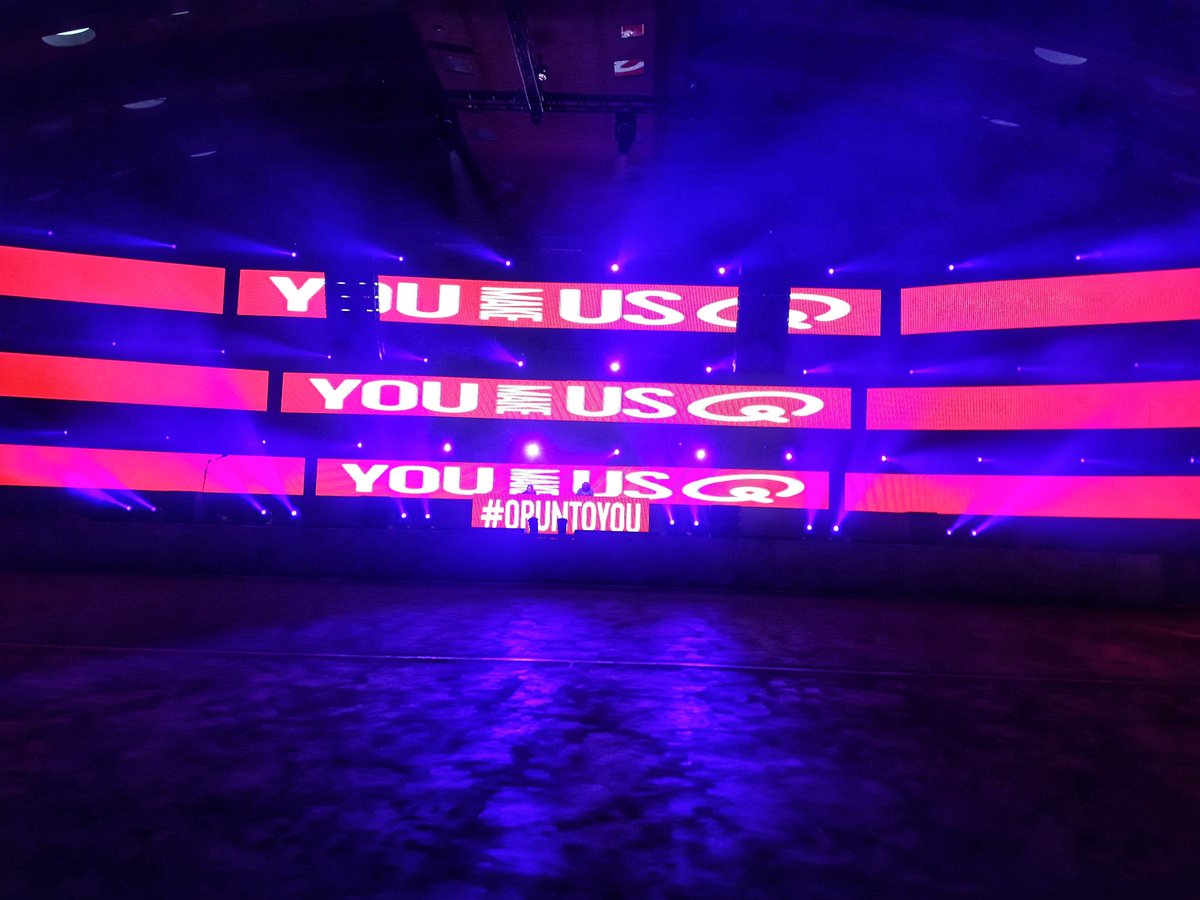 Sanlavie30's tweet photo. Goedemorgen. Gisteren deed ik de Q Run in #Mechelen. 5km lopen op een lichtgevend parcour. Een zalig parcour om te doen. Na de run had je een after party. Met onder andere Jax Jones als dj.
Binnenkort vertel ik je meer hier over op de blog. #running #qrun #QRuntoYou #hardlopen https://t.co/mbFtZaaBlZ