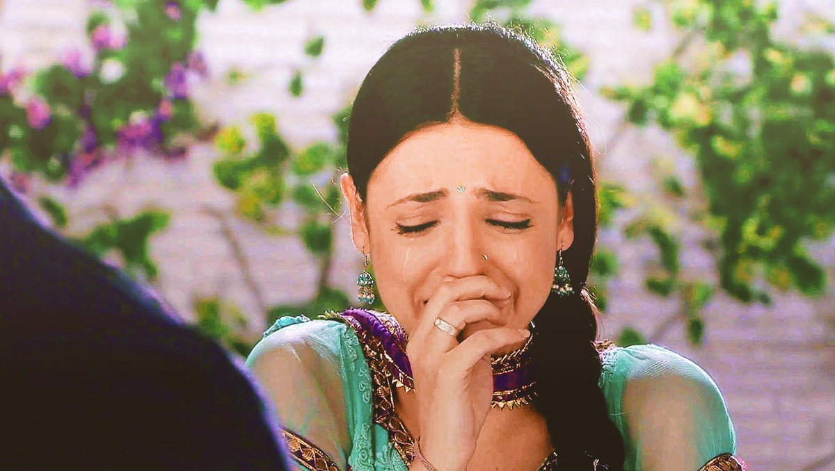 K: Humein laga aap ne humara dupatta pakra tha.. Par aap ne nahiiii pakra thaaaa!!!A: ... Toh kya pakarna chahiye tha? Amusing smile that adorned Arnav's face later on  #IPKKND  #IPKKNDrewind  #mycolouring  #Arshi  #IssPyaarKoKyaNaamDoon