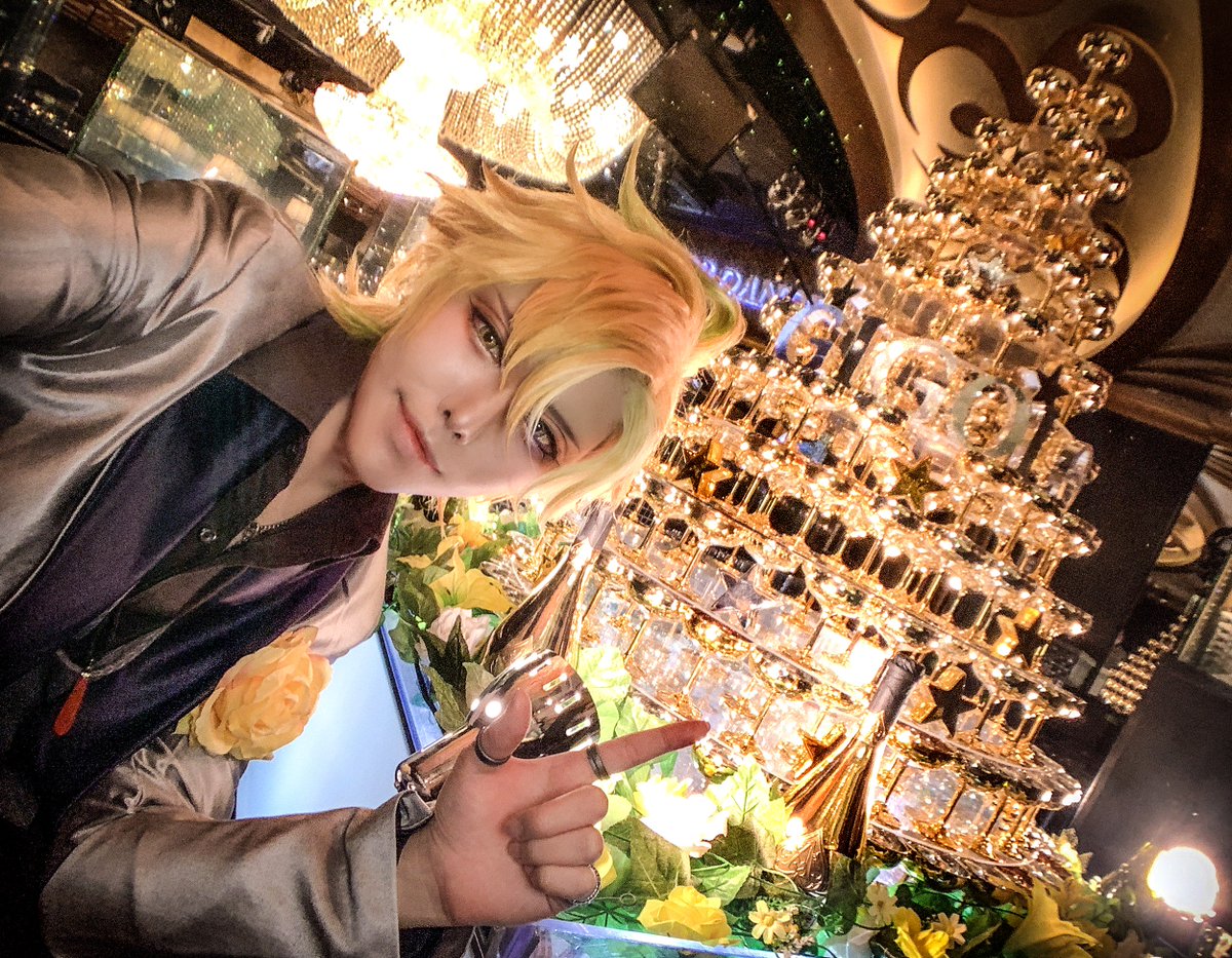 ヒプマイ伊弉冉一二三の誕生日 聖地がガチシャンパンタワーで盛大にお祝い Togetter
